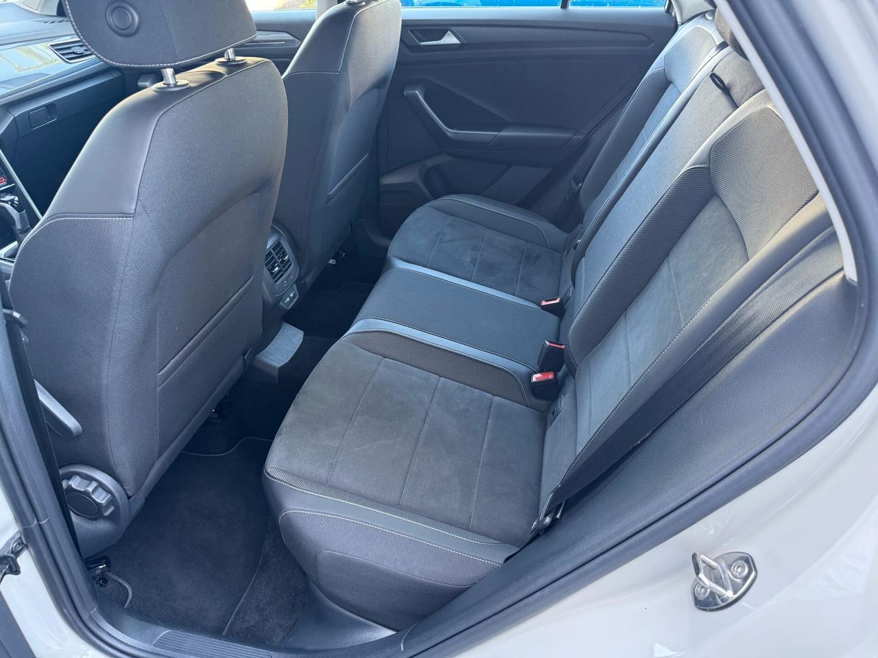 Volkswagen T-Roc 2.0 tdi Style 150cv dsg / NO VINCOLI
