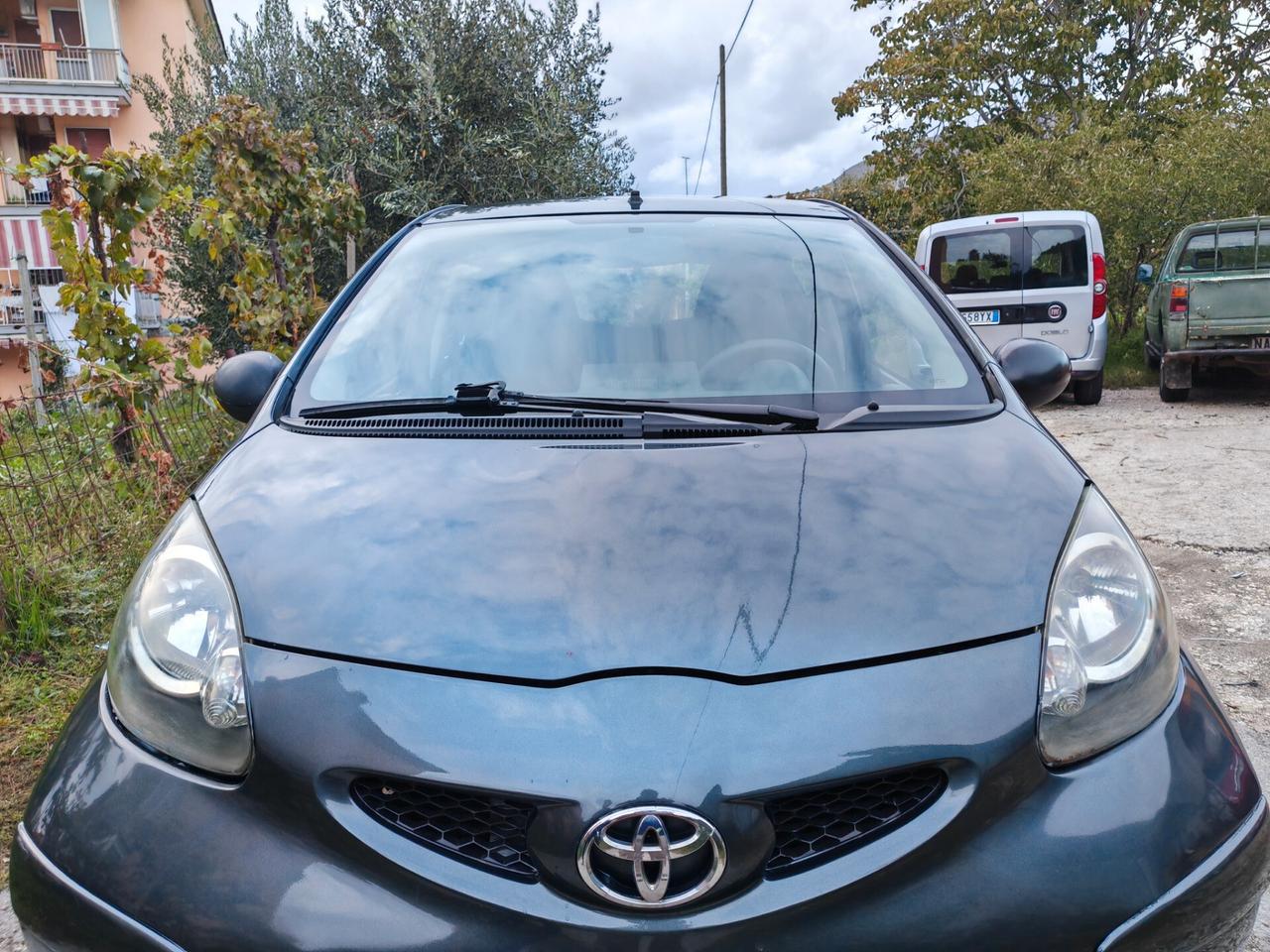 Toyota Aygo GPL con Tablet Android