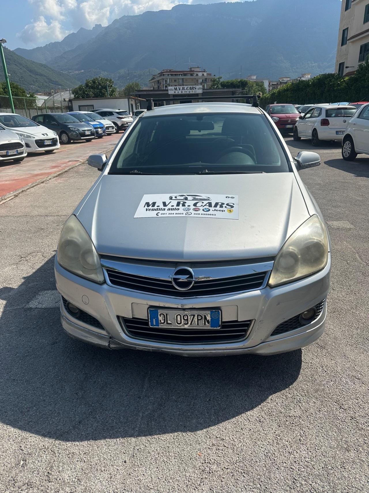 Opel Astra 1.6 T 16V 5 porte Cosmo