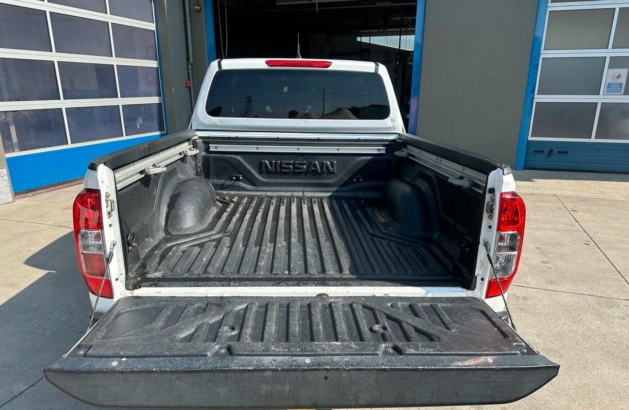 Nissan Navara 2.3 dCi 4WD King Cab Acenta