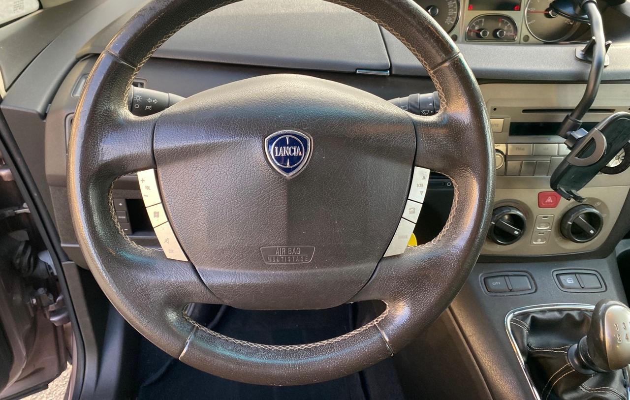 Lancia MUSA 1.6 Mjt 120 CV Platinum anno 2011