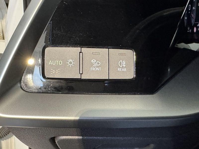 Audi A3 A3 SPB 30 g-tron S tronic S line edition