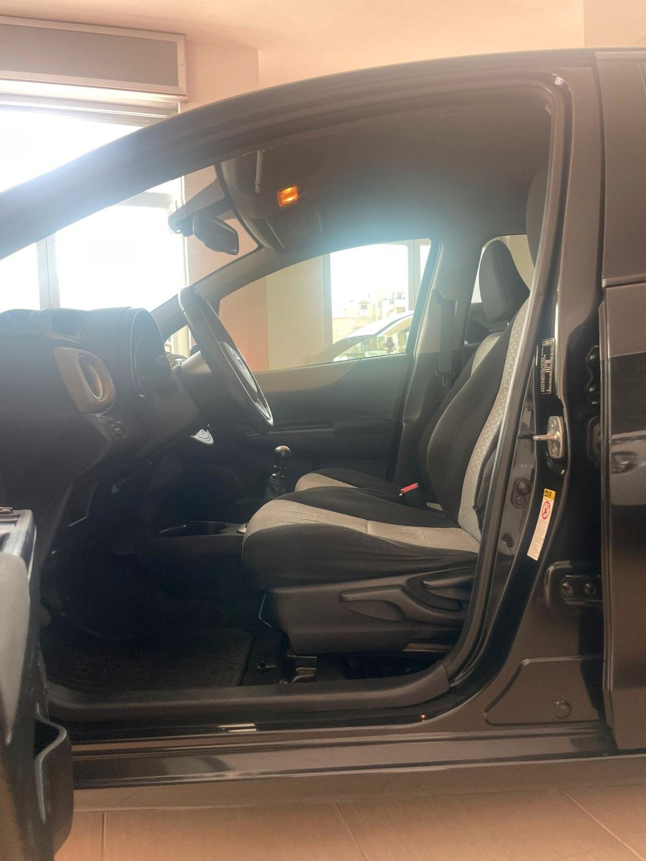 Toyota Yaris 1.4 D-4D DPF 5 porte