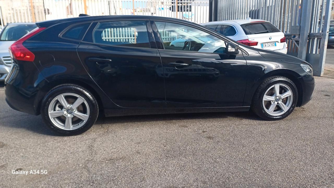 Volvo V40 D2 Geartronic Business