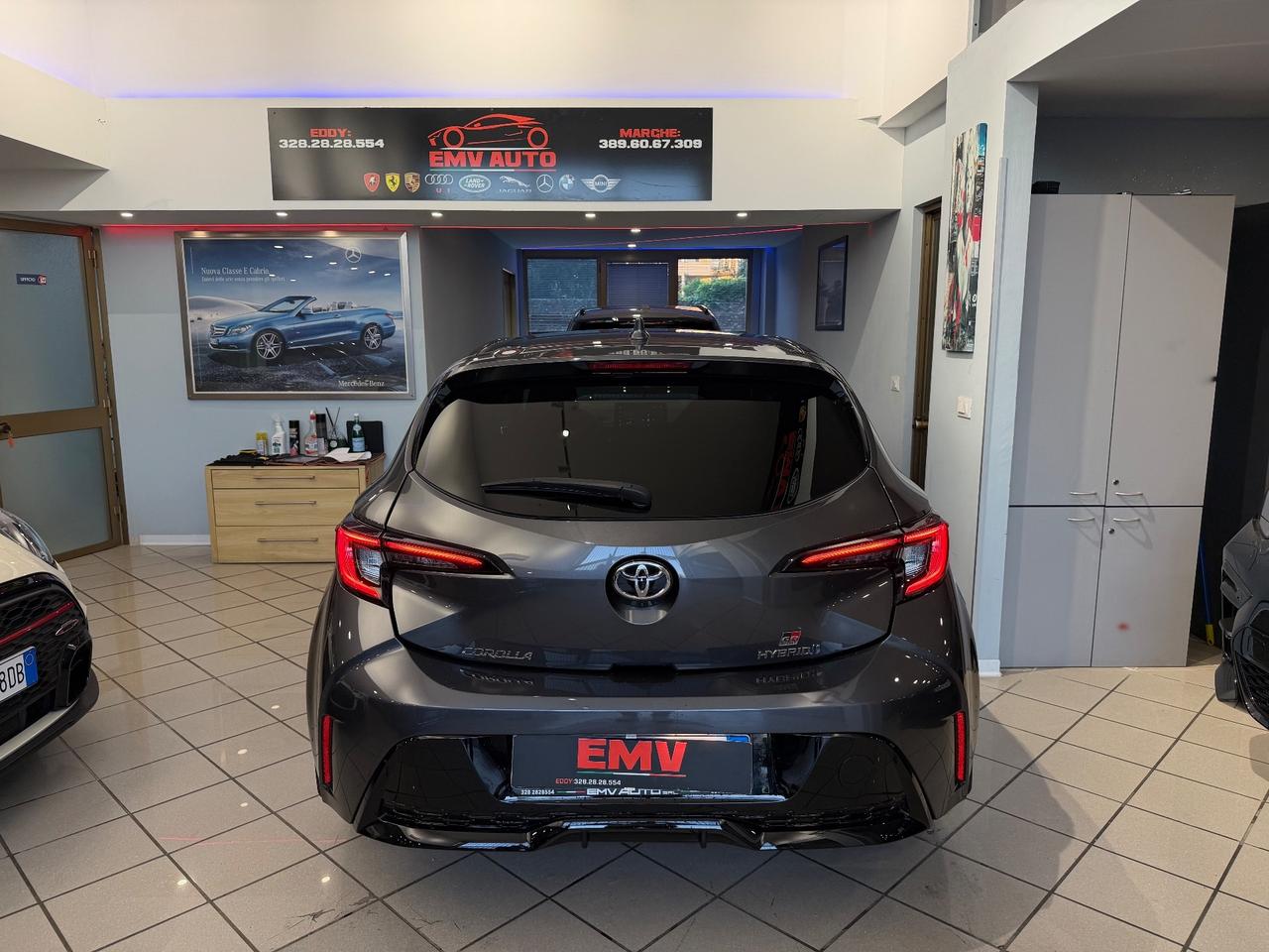 Toyota Corolla GR SPORT 2.0 Hybrid Bi-Tone