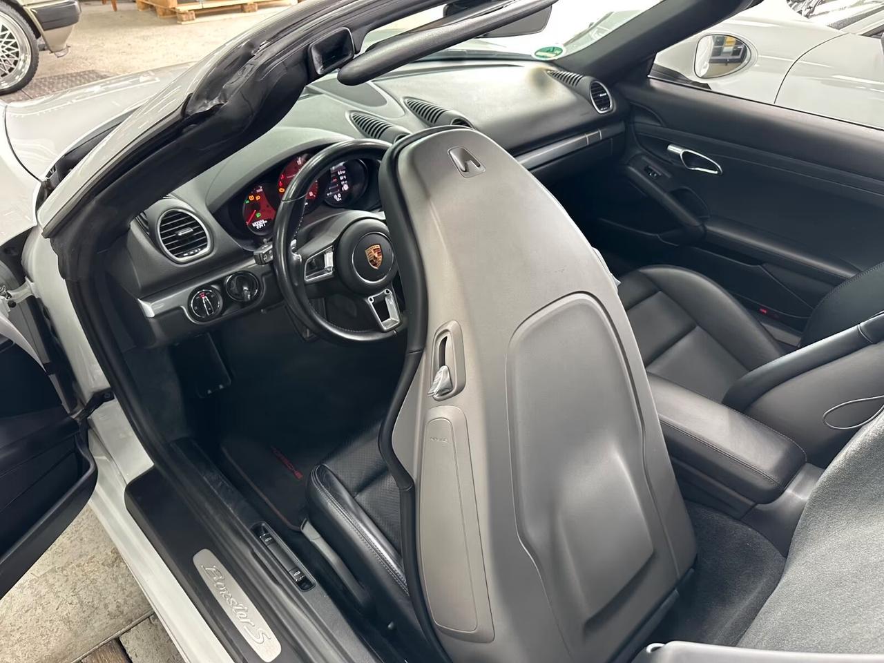 Porsche 718 Spyder Boxster 2.5 S