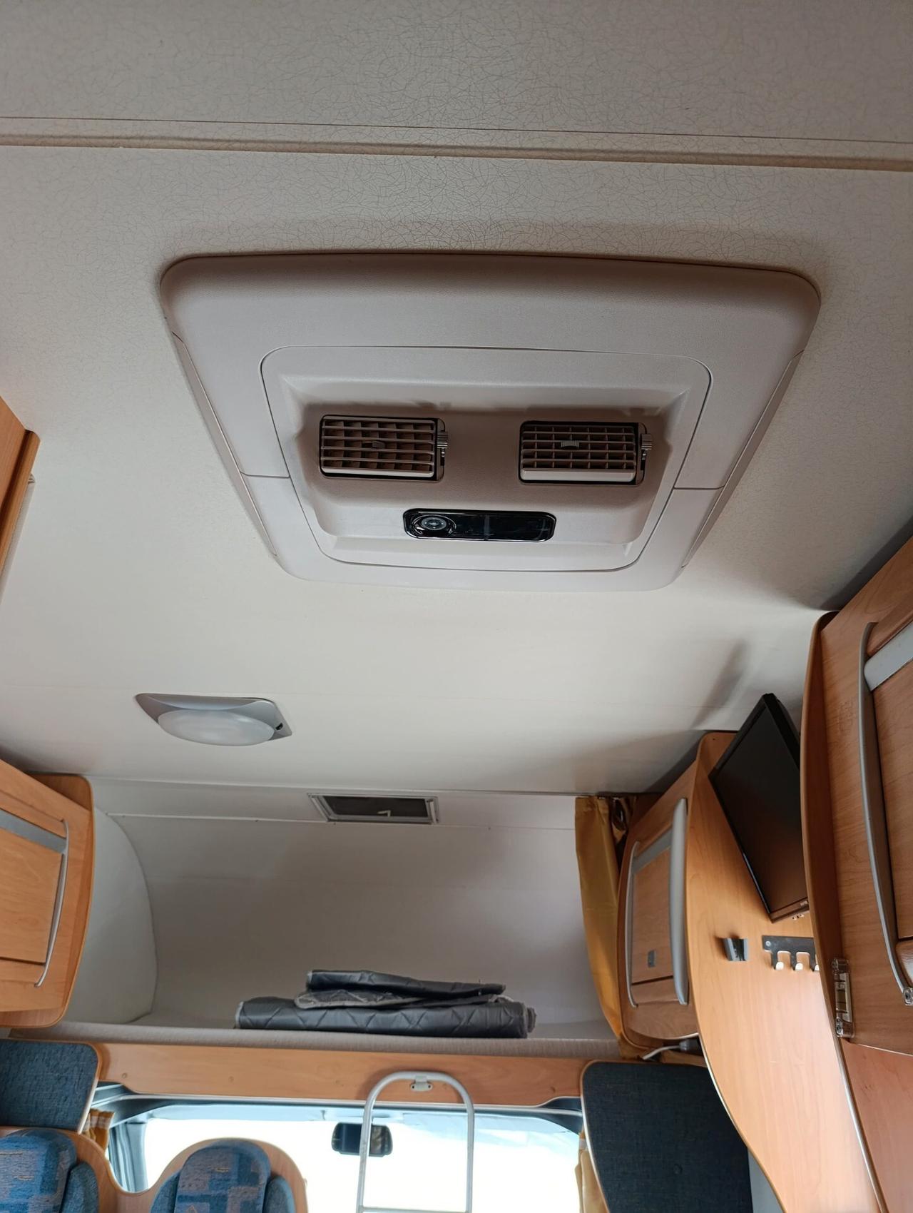 Ford TRANSIT CHALLENGER GENESIS 47