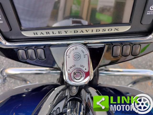 HARLEY-DAVIDSON FLHX Street Glide SPECIAL 107