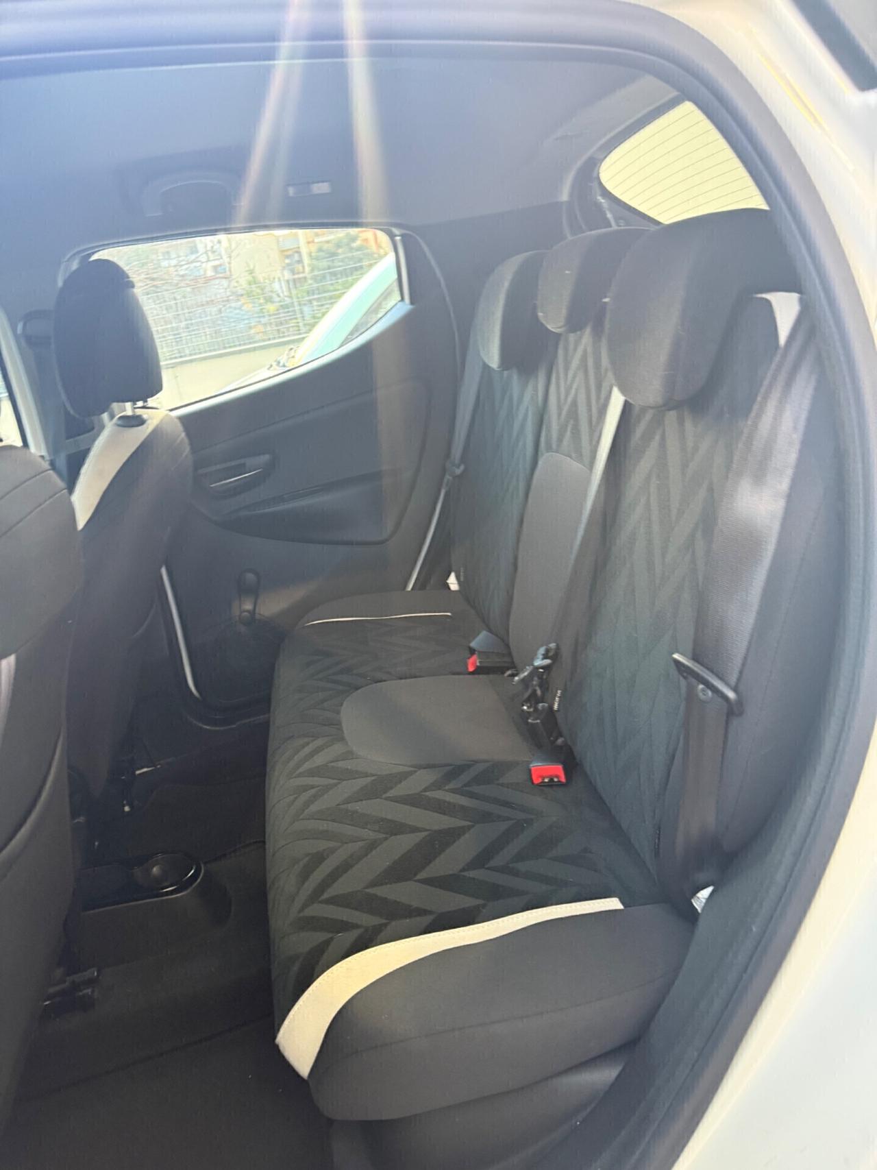 Lancia Ypsilon 1.3 MJT 16V 95 CV 5 porte S&S Gold