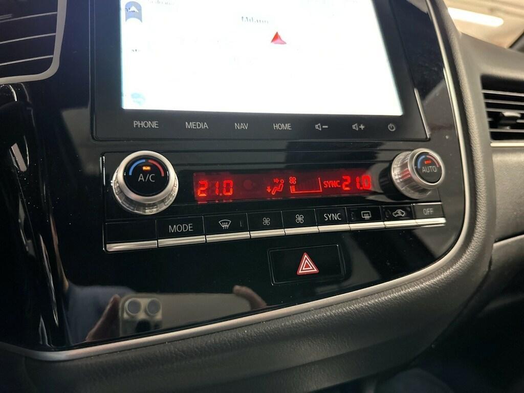 Mitsubishi Outlander 2.4 Mivec PHEV Diamond 4WD CVT