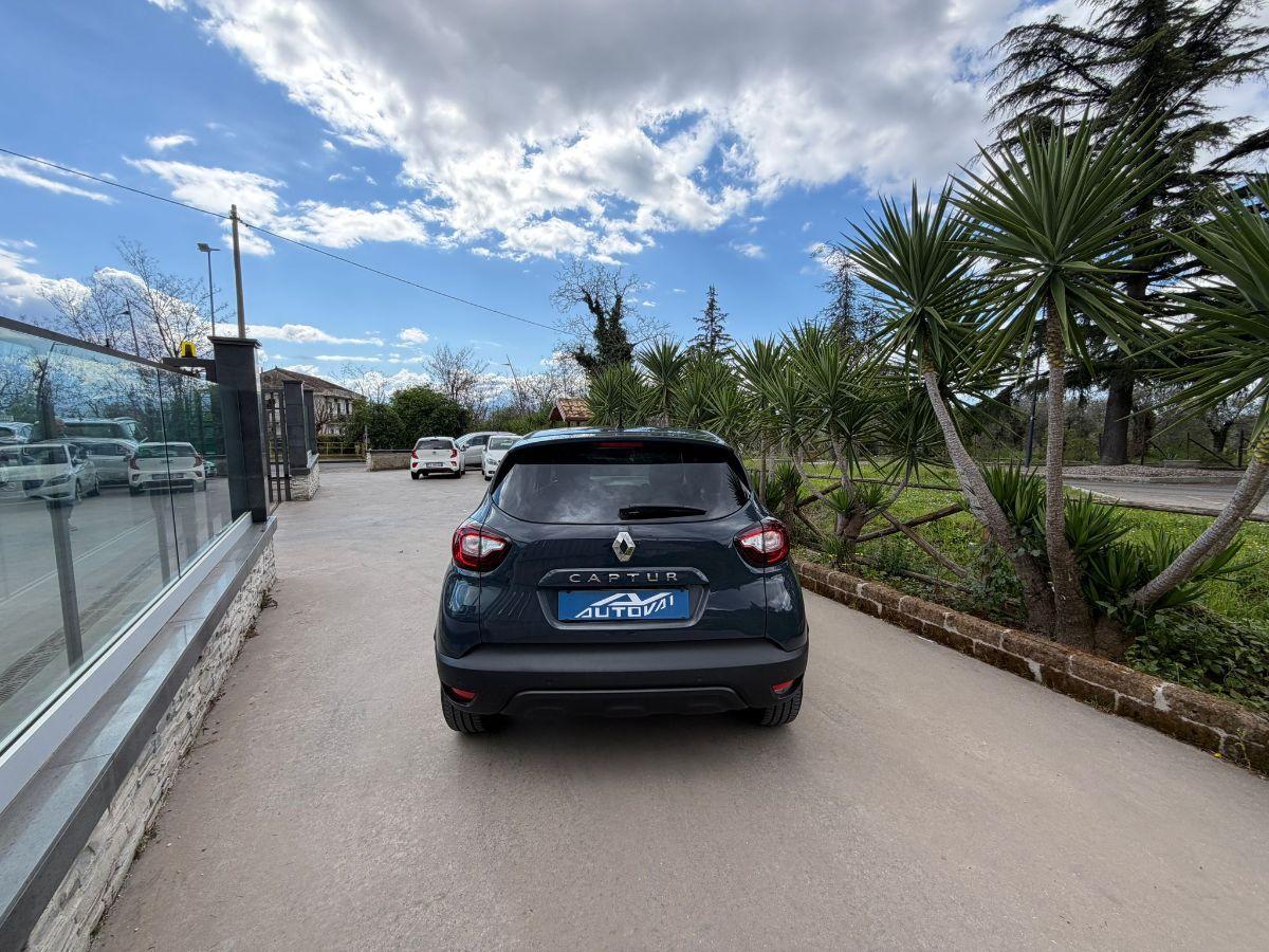 RENAULT - Captur - dCi 8V 110 CV S&S Energy Initiale Paris
