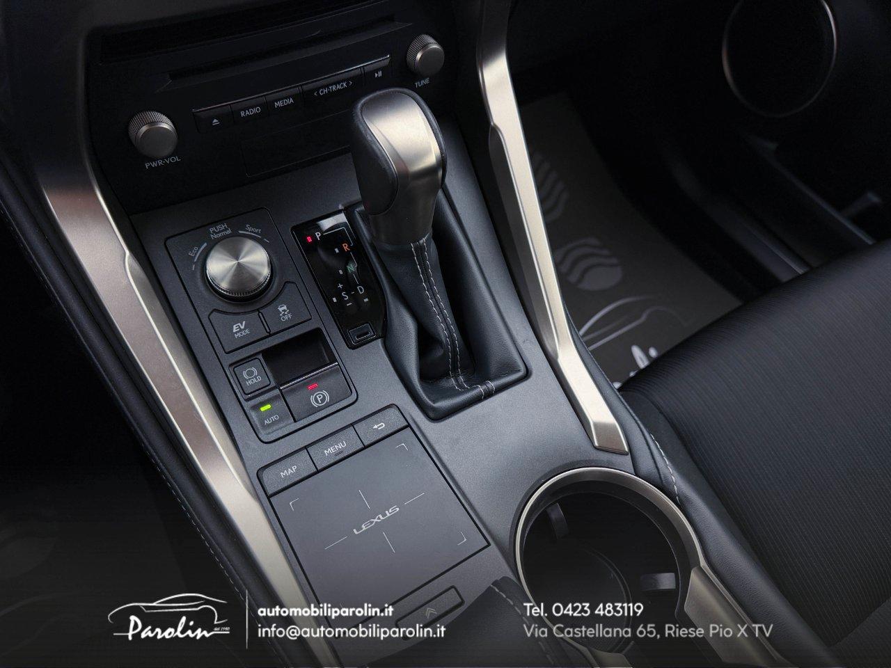 Lexus NX 300h 2.5 Business 2wd cvt