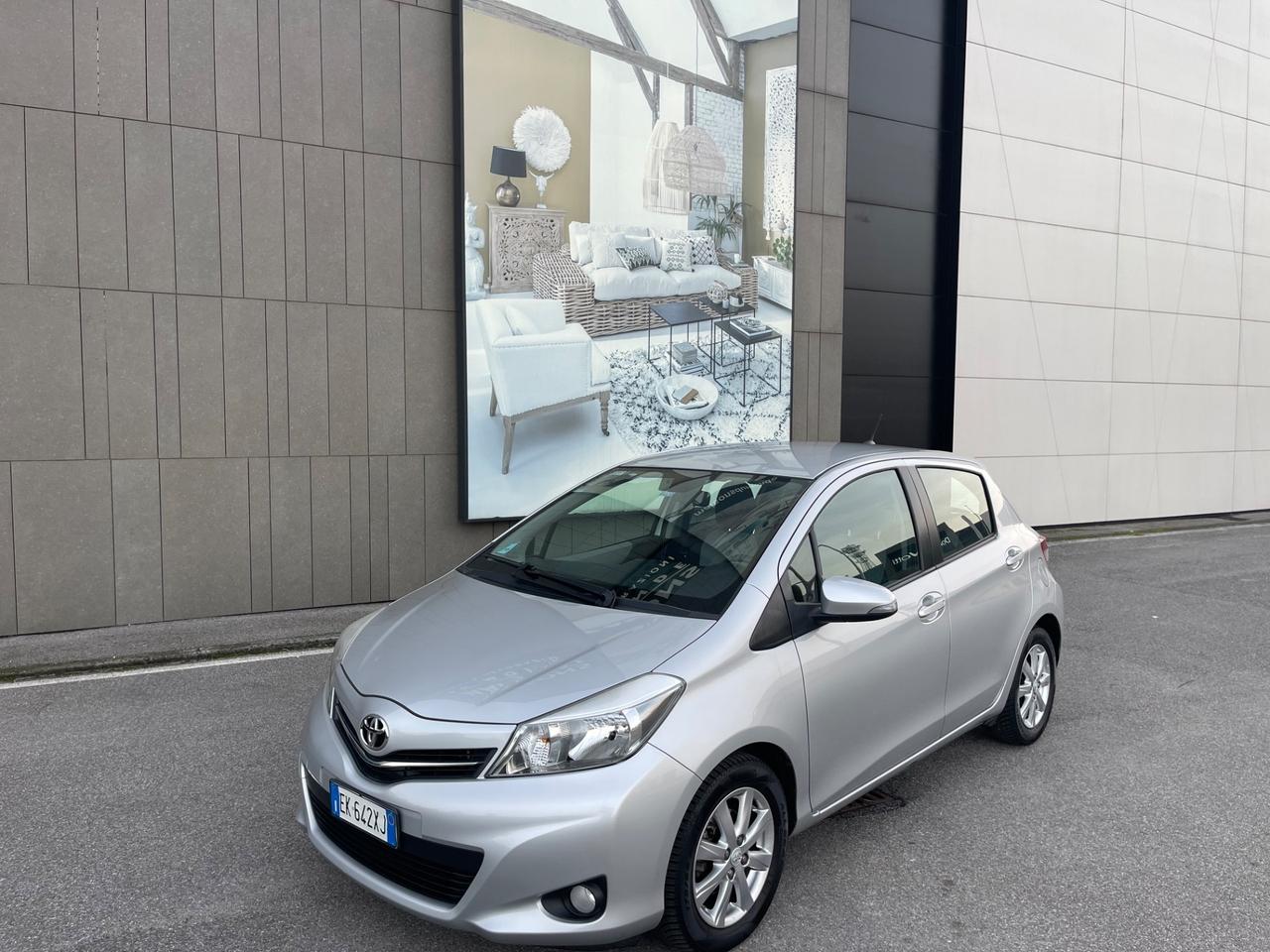 Toyota Yaris 1.3 5 porte Lounge