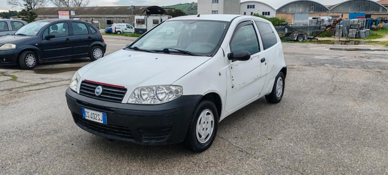 Fiat Punto 1.9 JTD 3 porte Dynamic