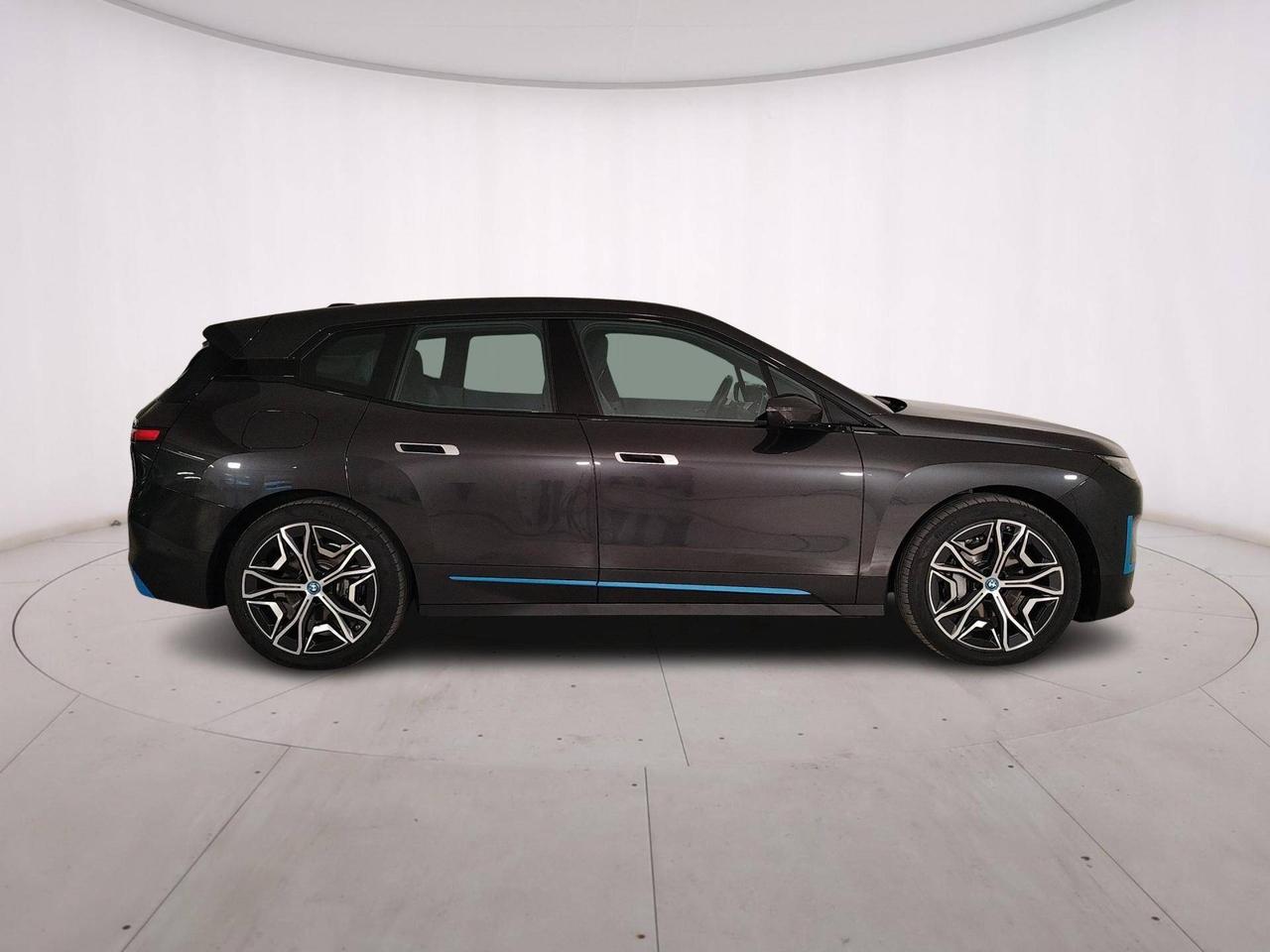 BMW iX xDrive40