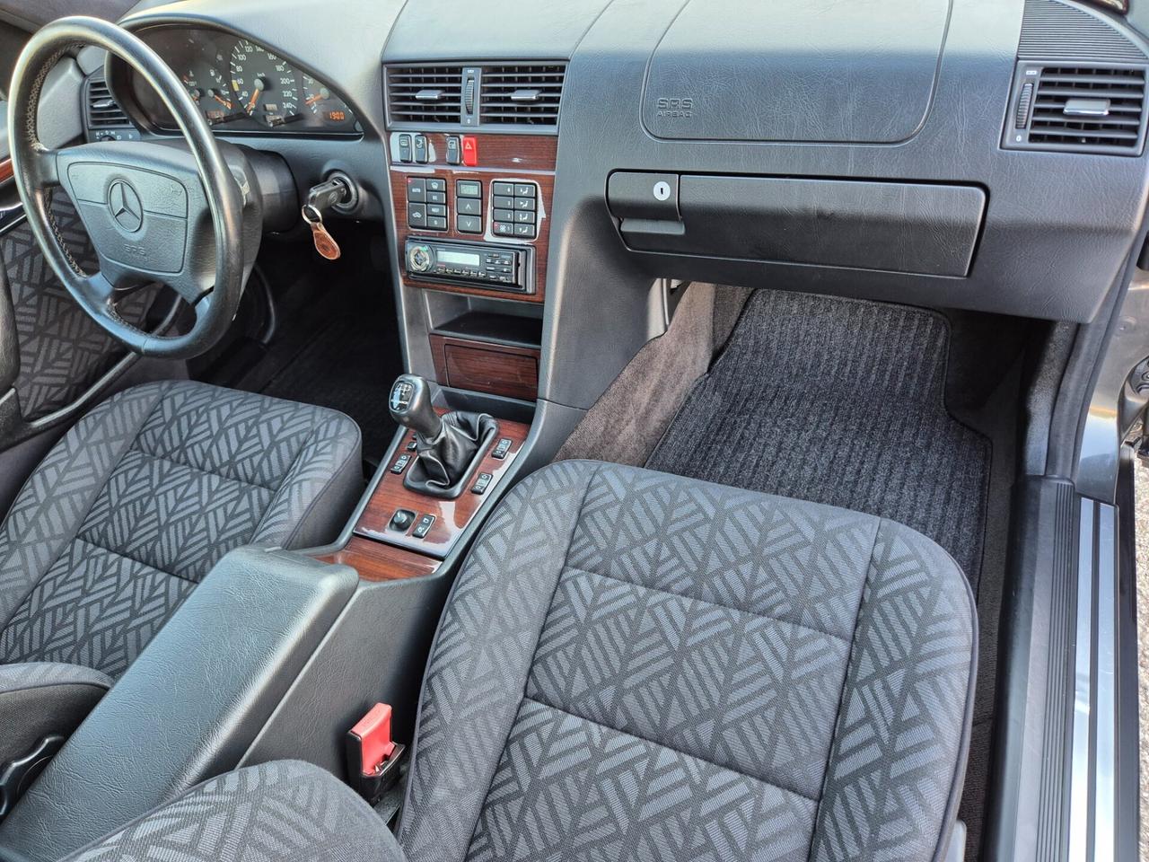 Mercedes-benz C 180 C 180 cat Elegance