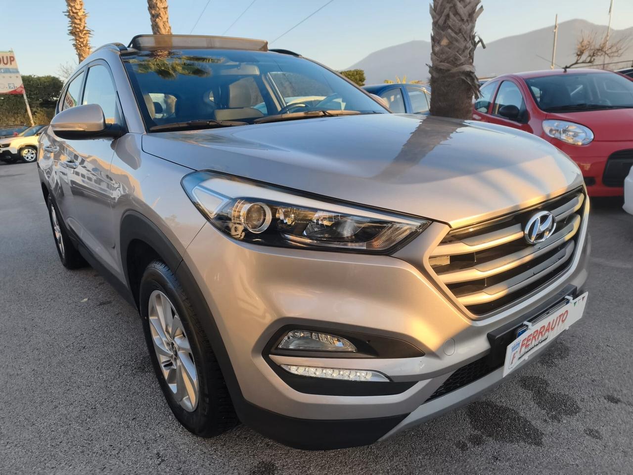 HYUNDAI TUCSON 1.6CRDI 116CV XTECH TETTO APRIBILE