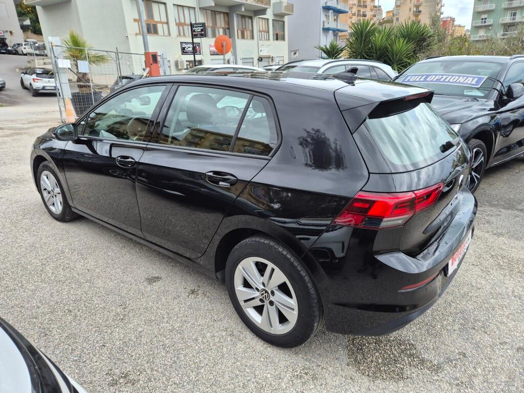 Volkswagen Golf 8 1.0 110CV eTSI EVO DSG Life
