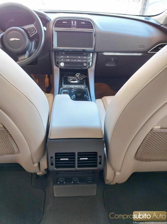 JAGUAR F-Pace 2.0 D 180 CV aut. Prestige