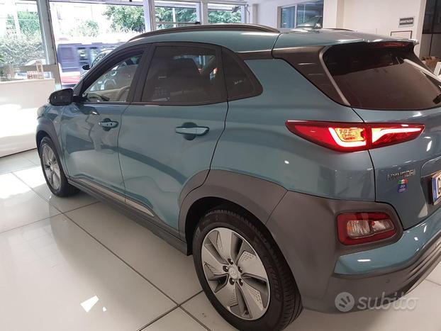 HYUNDAI Kona EV 64 kWh Exellence+ 11kw/h PARMA 0