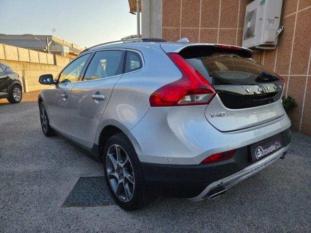 VOLVO V40 Cross Country D2 Volvo Ocean Race