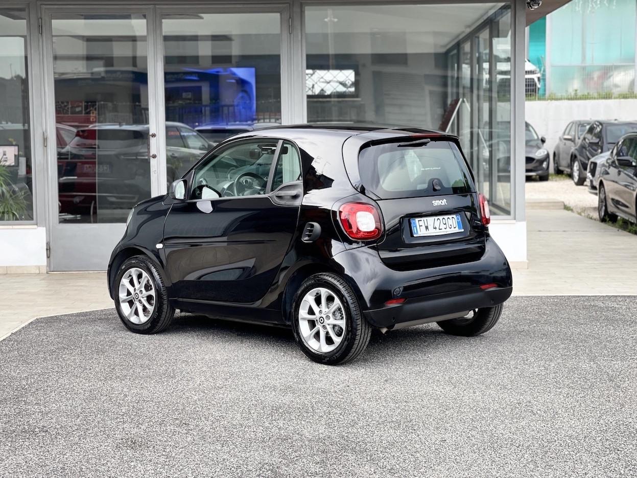 Smart ForTwo 1.0 Benzina 71CV E6 Automatica - 2019