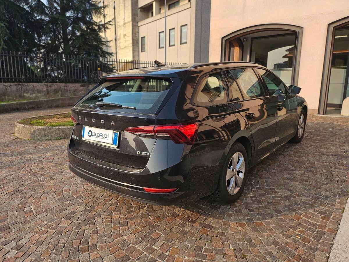Skoda Octavia Station Wagon 1.5 e-tec Executive dsg