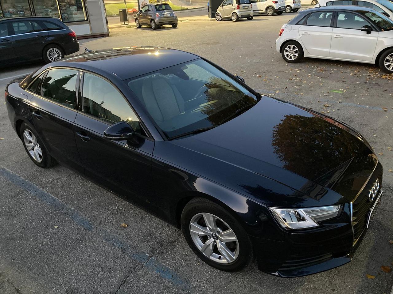 Audi A4 2.0 35 TDI Business #7324