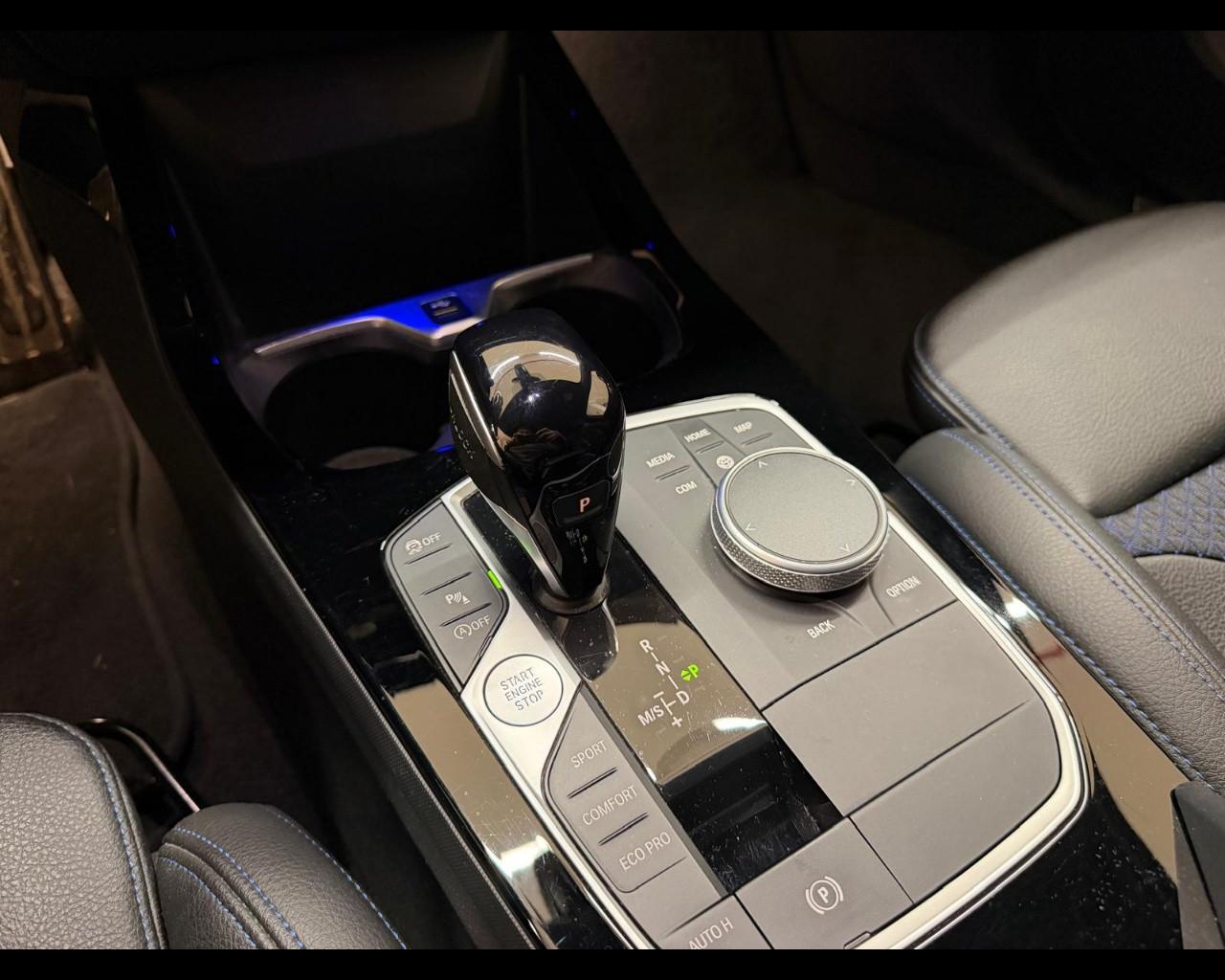 BMW Serie 1 (F40) - 118d 5p. Msport