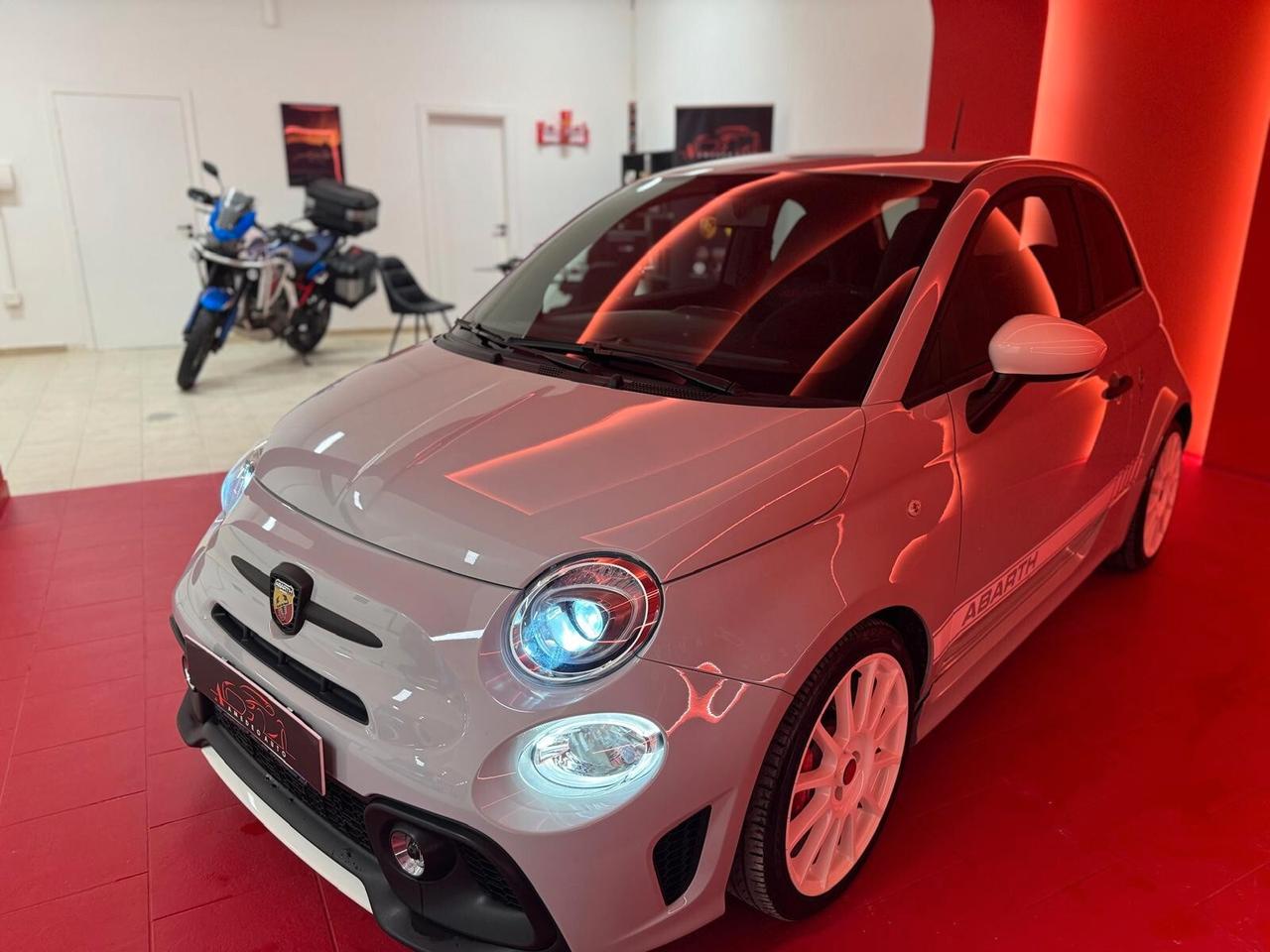 Abarth 595 1.4 Turbo T-Jet 180 CV Esseesse