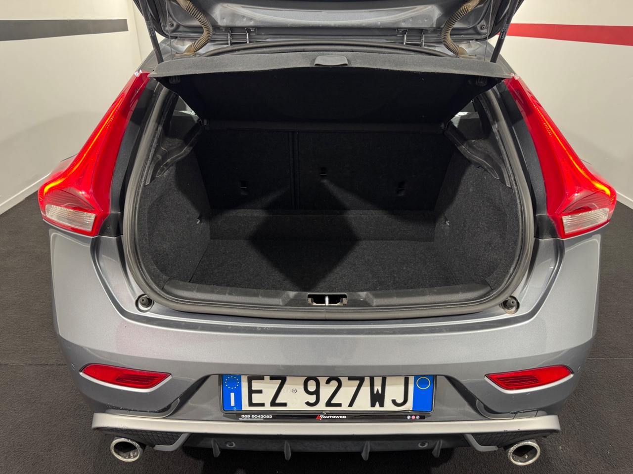 Volvo V40 D2 Geartronic R-design TAGLIANDI VOLVO CASAMADRE
