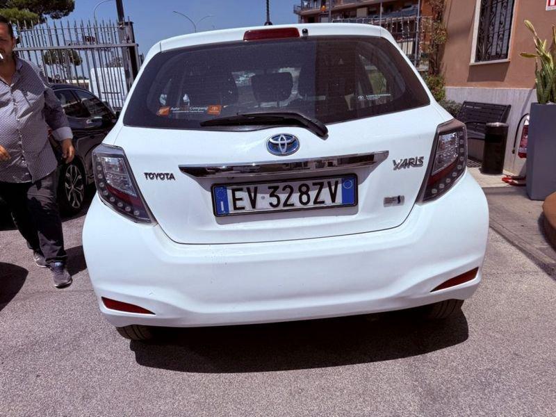 Toyota Yaris 1.5 Hybrid 5 porte Lounge "NEOPATENTATI"