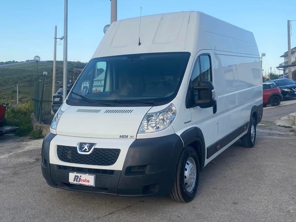 Peugeot Boxer. 3.0 hdi 160 cv