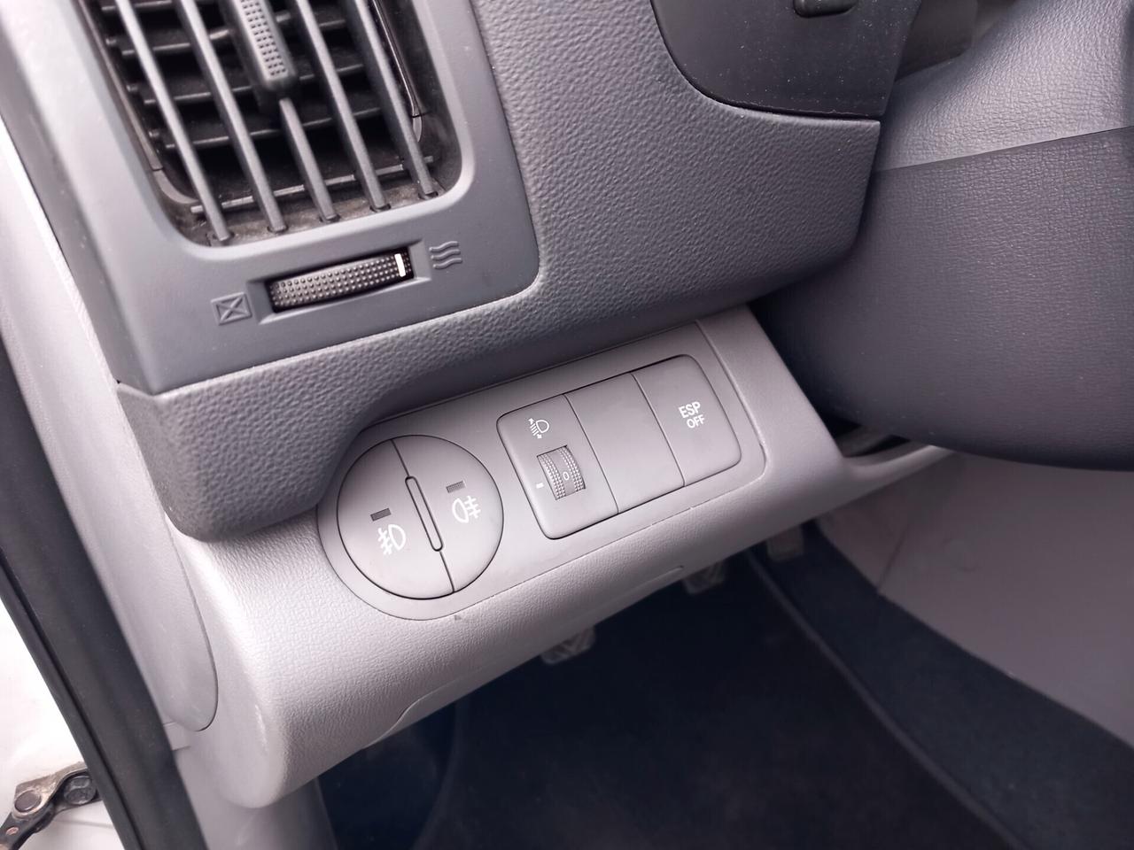 Hyundai H-1 2.5 CRDi Van 6 p.ti Style