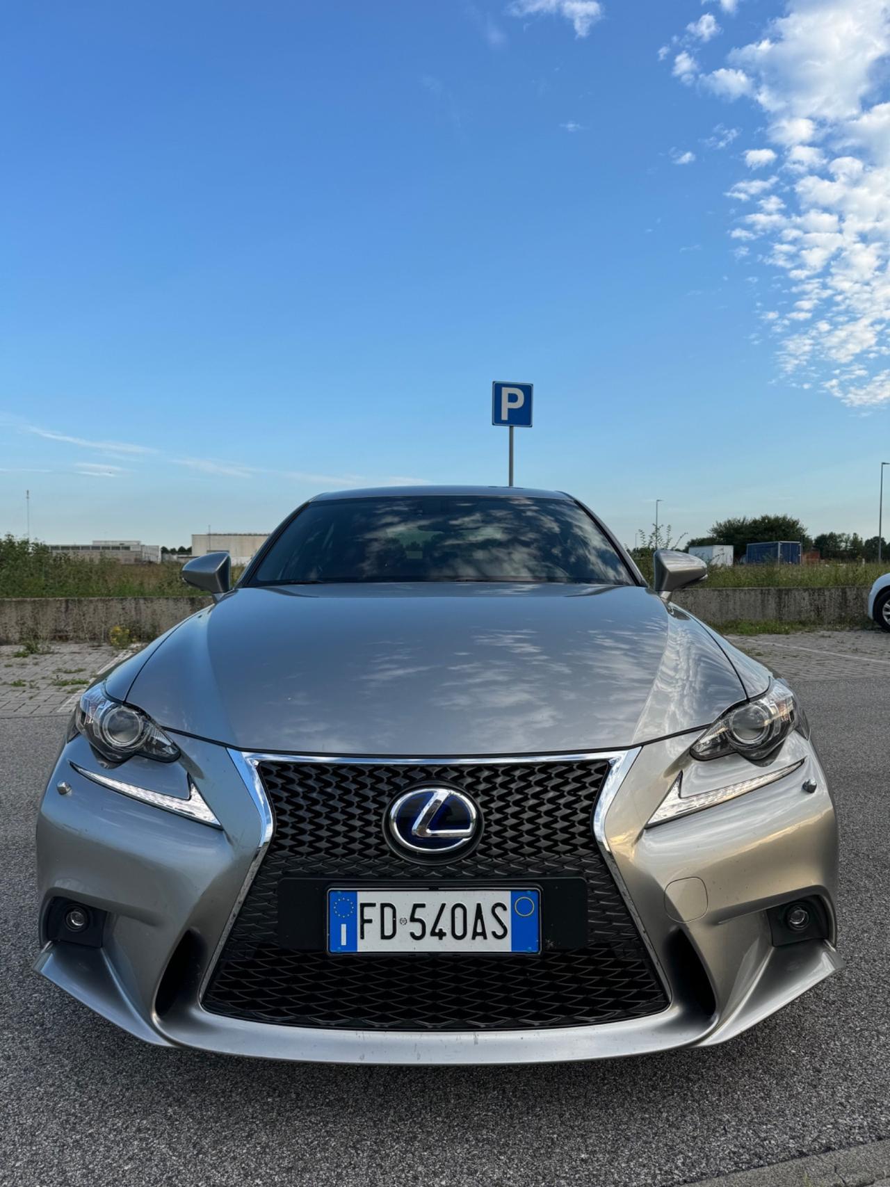 Lexus IS 300 Hybrid FSport