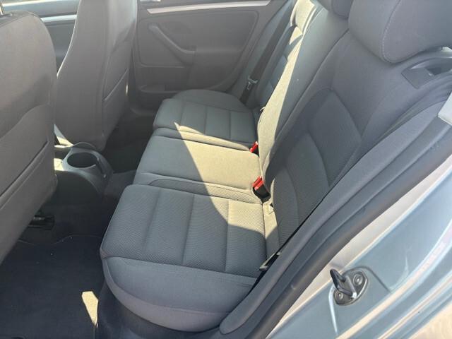 Volkswagen Golf 1.6 16V FSI 5p. Sportline