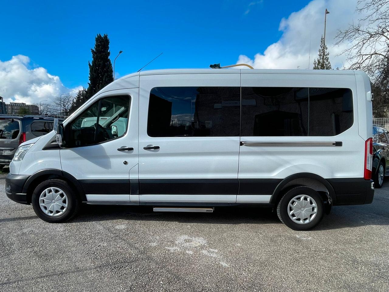 FORD TRANSIT KOMBI 9 POSTI TRASPORTO DISABILI 2021