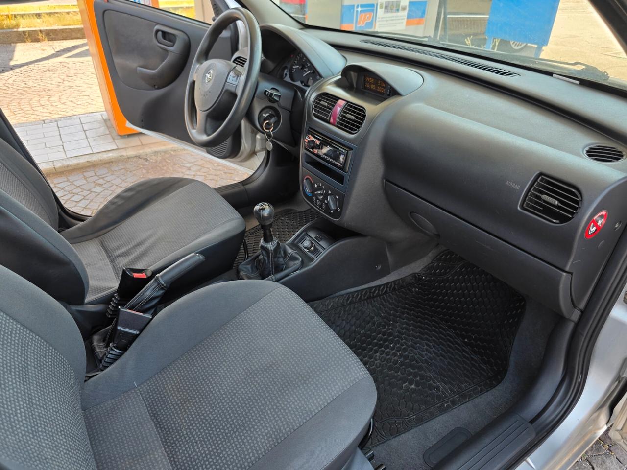 Opel Corsa 1.0i 12V cat 5 porte con 130.000km