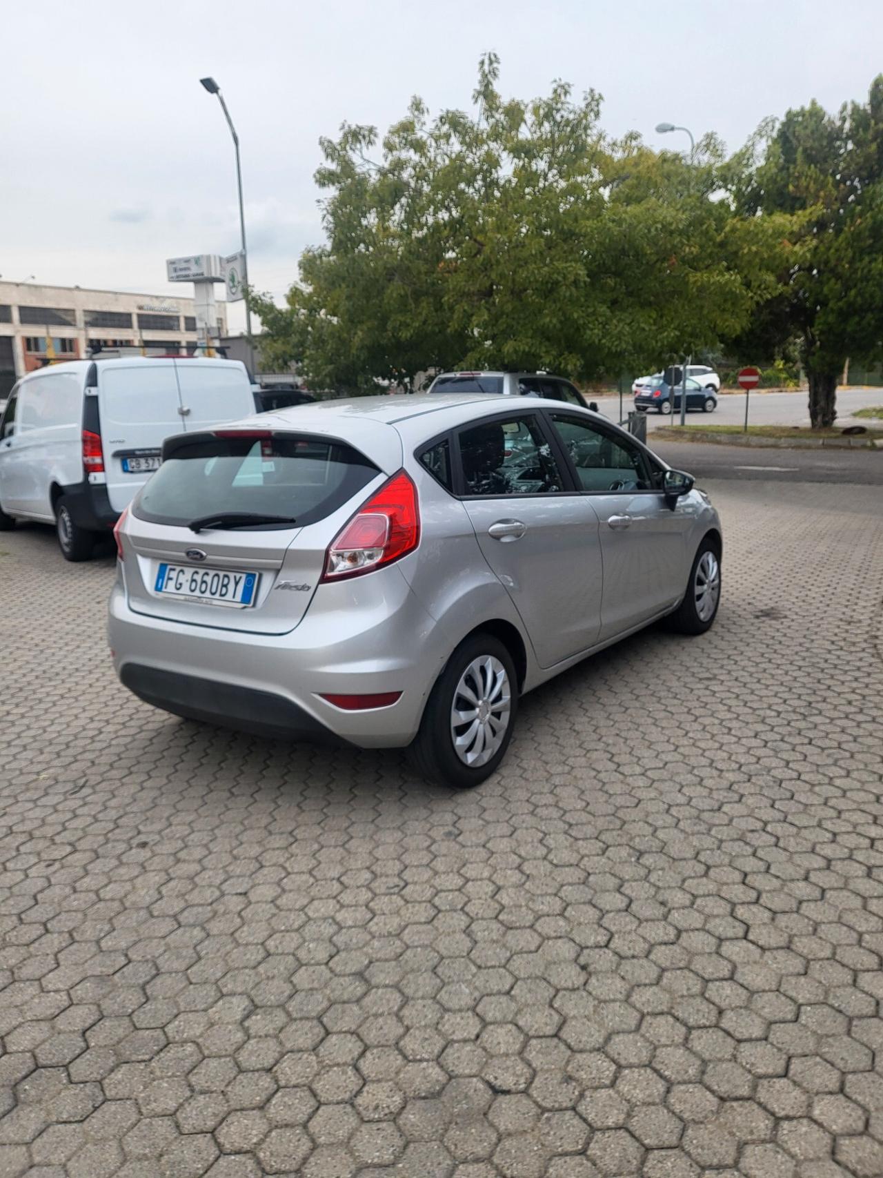 Ford Fiesta 1.5 TDCi 75CV 5 porte Business