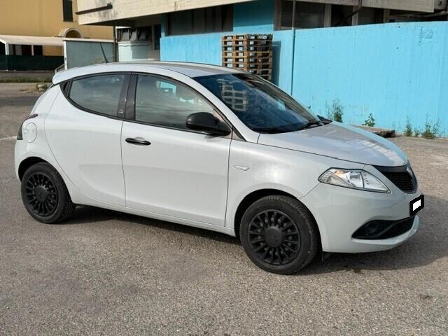 Lancia Ypsilon ok neopatentati