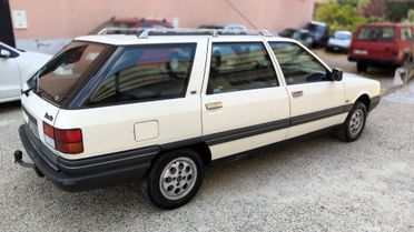 Renault R 21 Nevada 1.7 GTS e Gancio traino