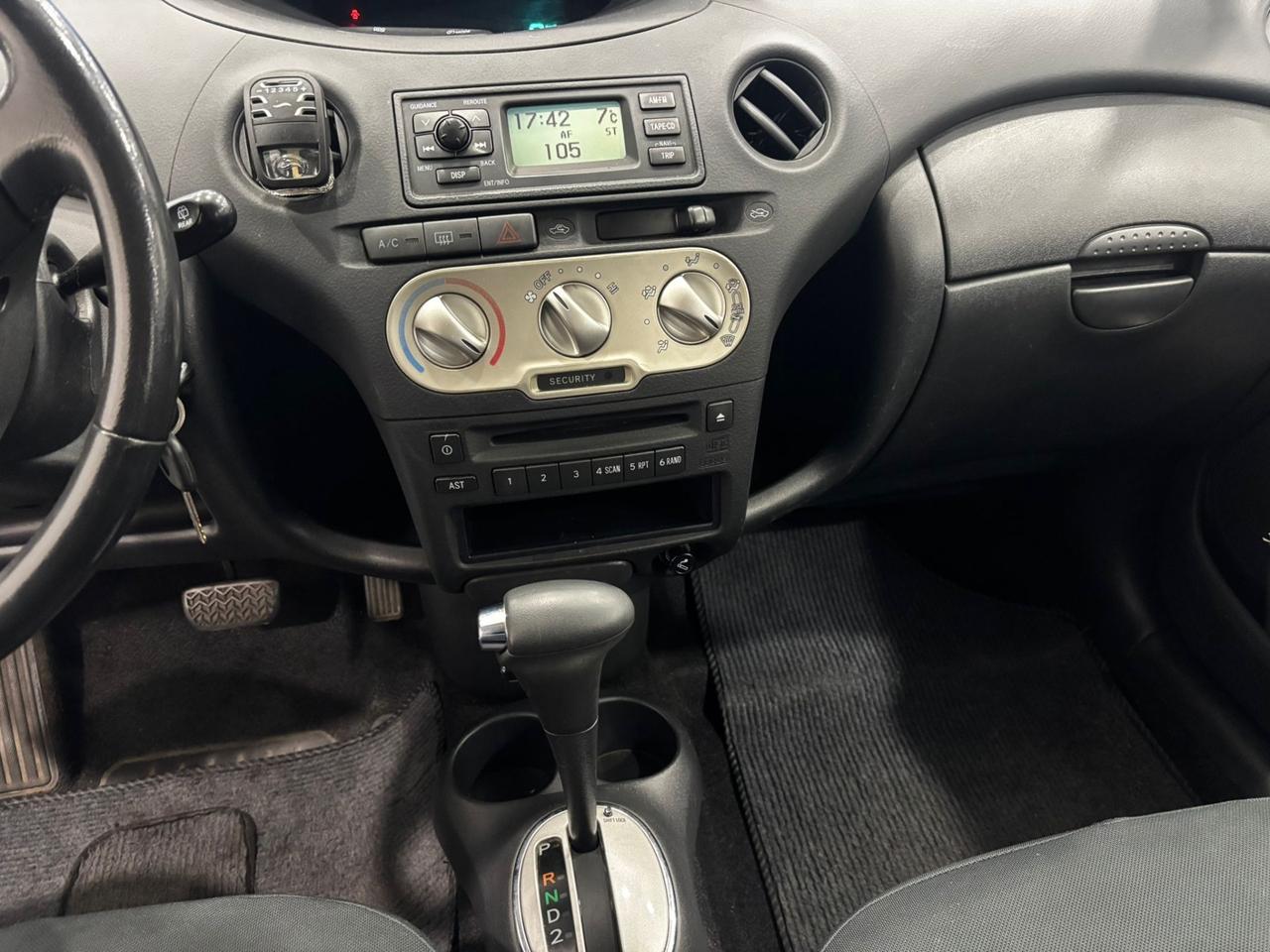 Toyota Yaris 1.3i 16V cat 5 porte Sol Blue AUTOMATICA