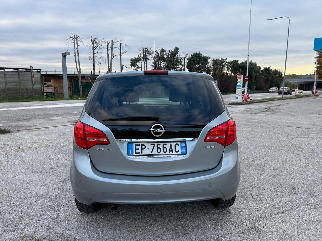 Opel Meriva 1.4 Turbo 120CV metano