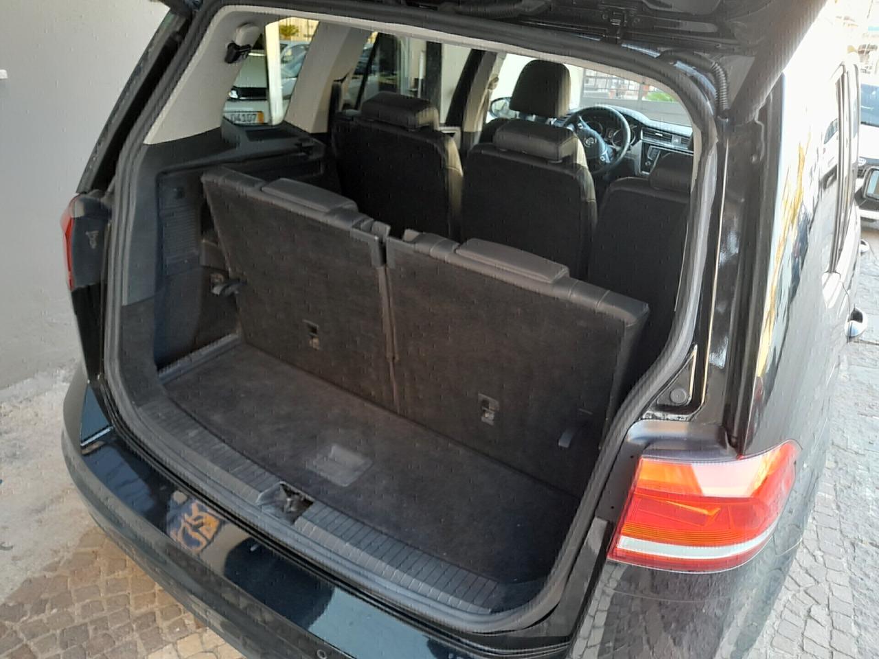 Volkswagen Touran 7 POSTI 2.0 115cv AUTOMATICO