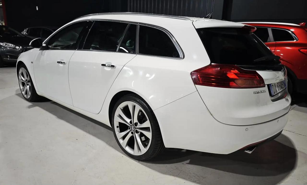 Opel Insignia Sports Tourer 2.0 t Cosmo 220cv auto