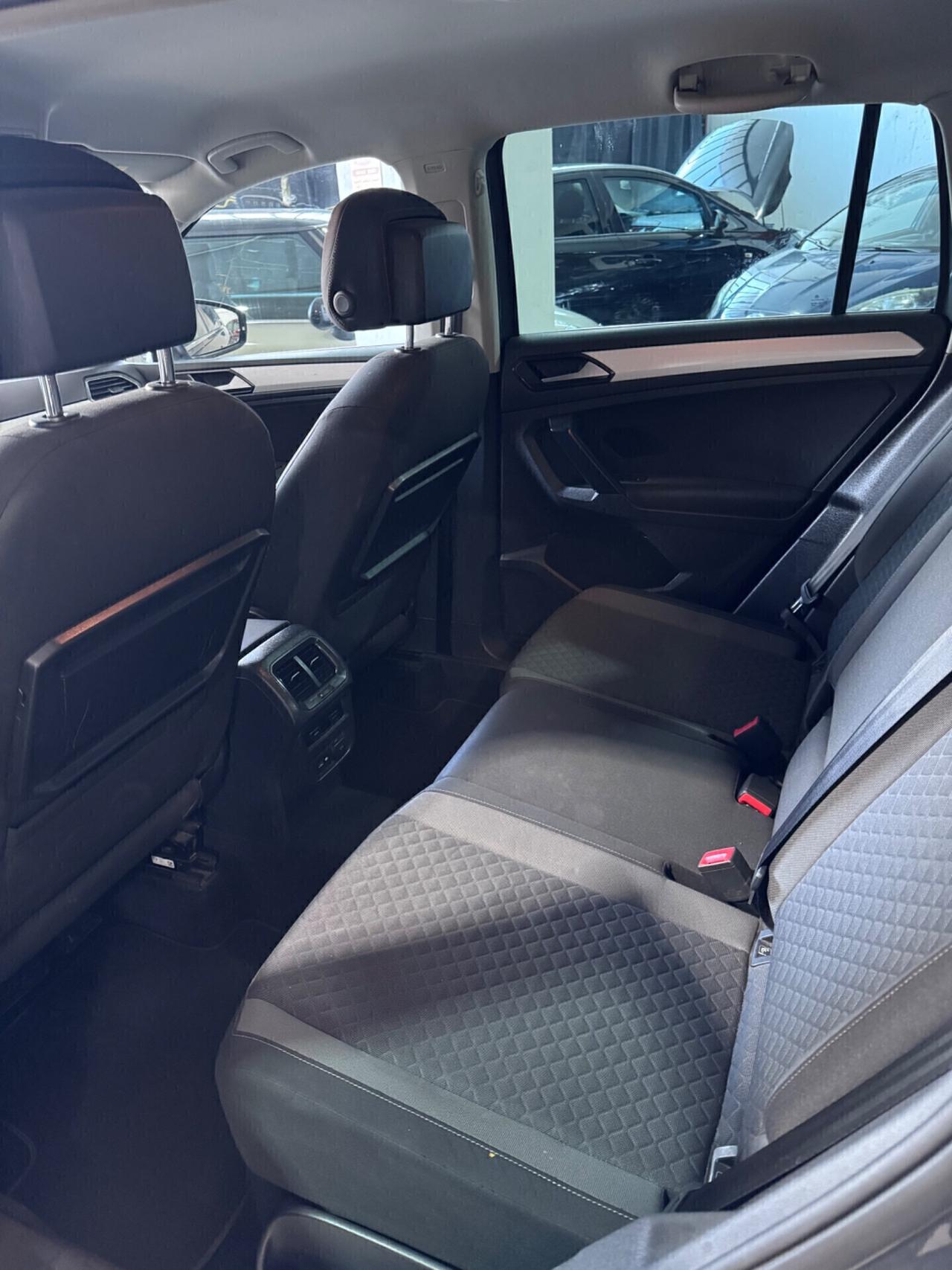 Volkswagen Tiguan 1.6 TDI SCR Sport BlueMotion Technology