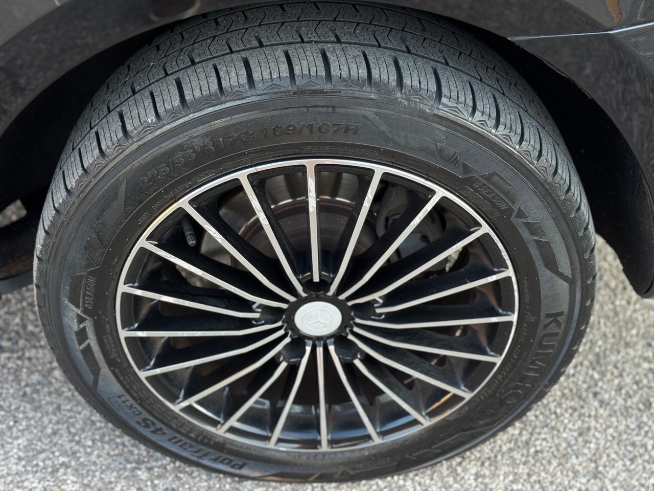 Mercedes Vito 2.2 116 CDI Tourer 9Posti Long