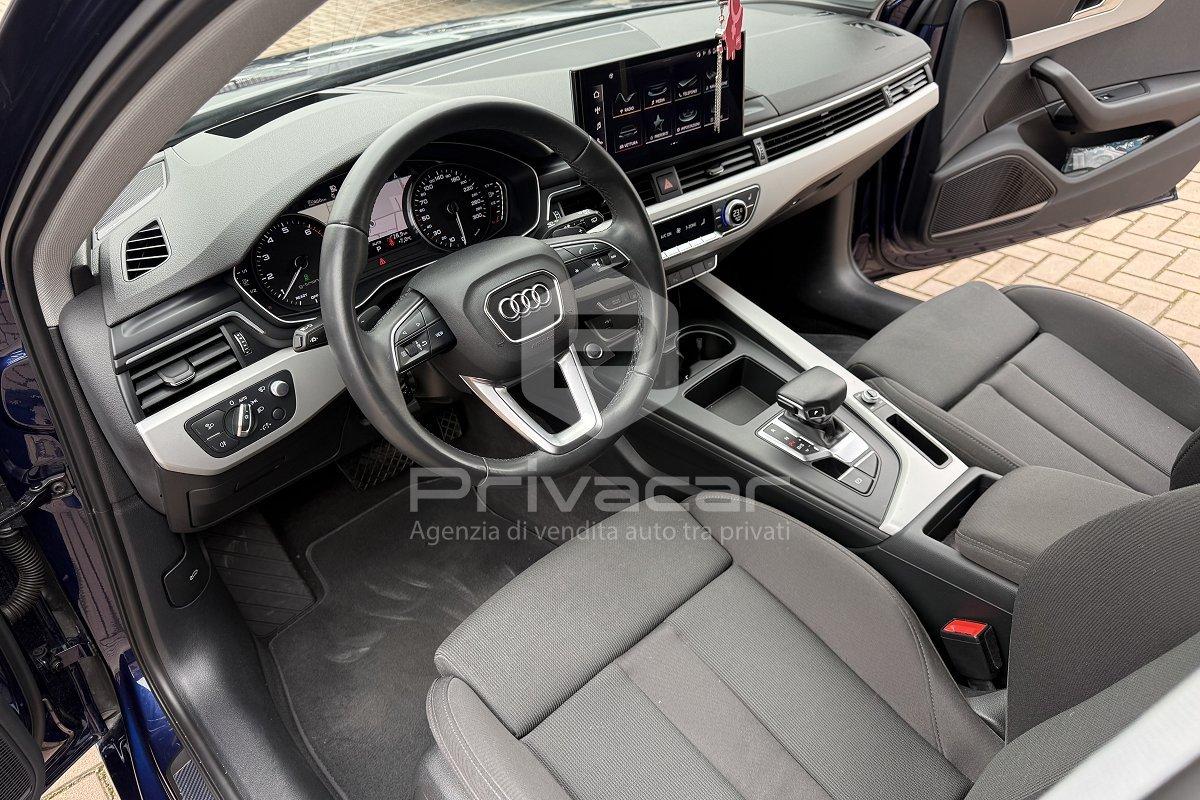 AUDI A4 Avant 40 g-tron S tronic Business Advanced