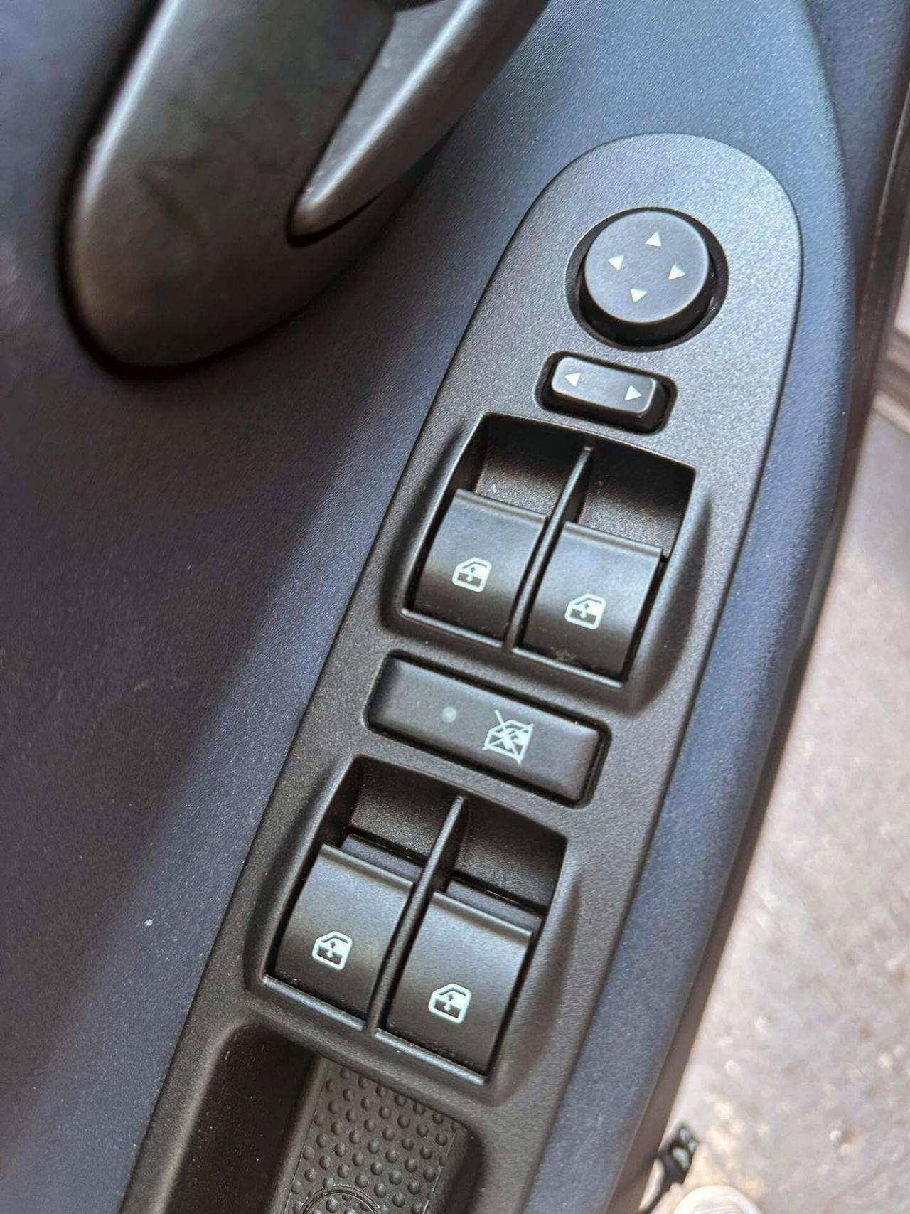 Lancia Ypsilon 1.0 FireFly 5 porte S&S Hybrid Gold Plus Telecamera Cerchi in lega Car Play
