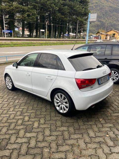 Audi A1 1.6 TDI S tronic Ambition